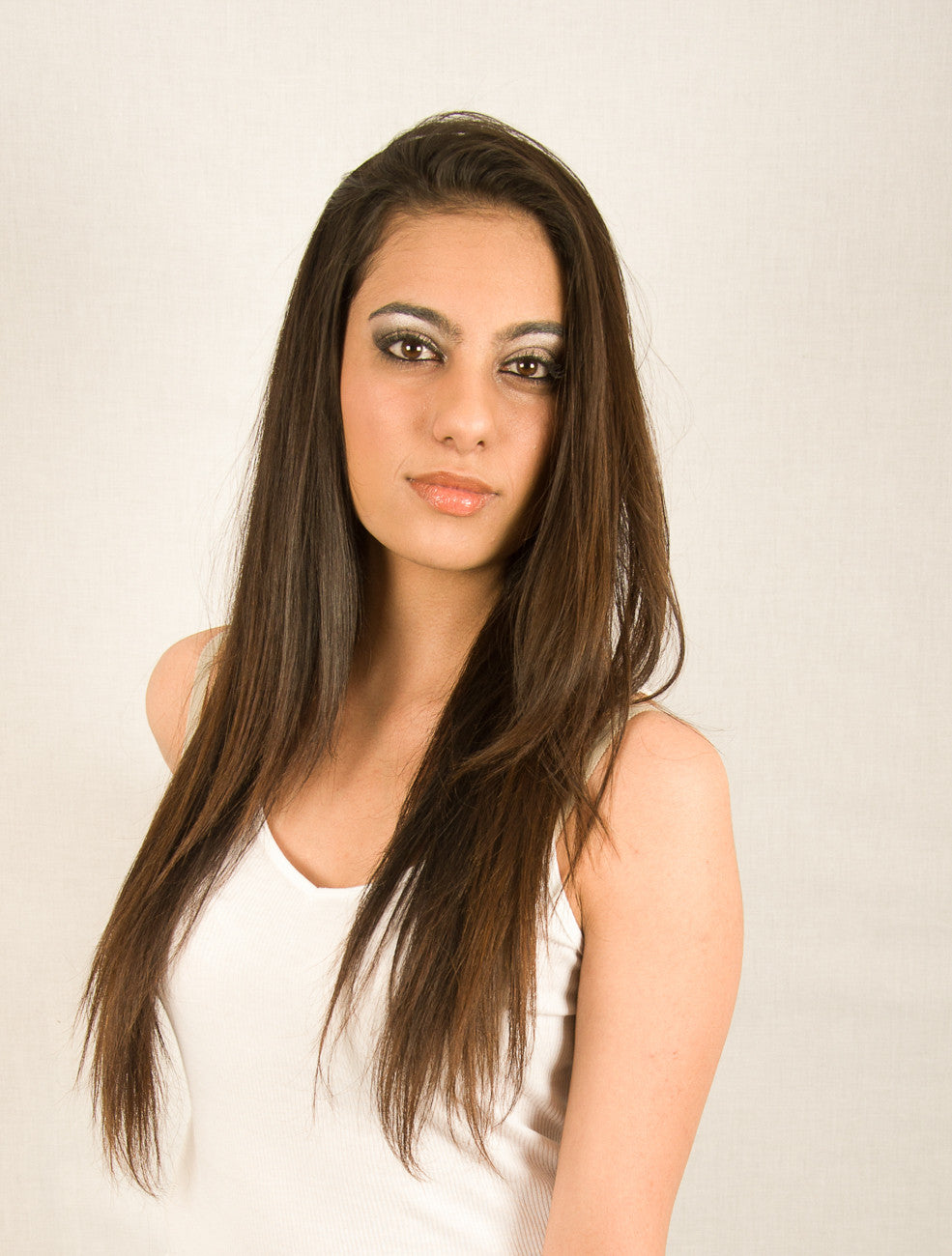 http://www.volure.co.za/cdn/shop/products/Indian_Hair_Straight_1.jpeg?v=1485769299